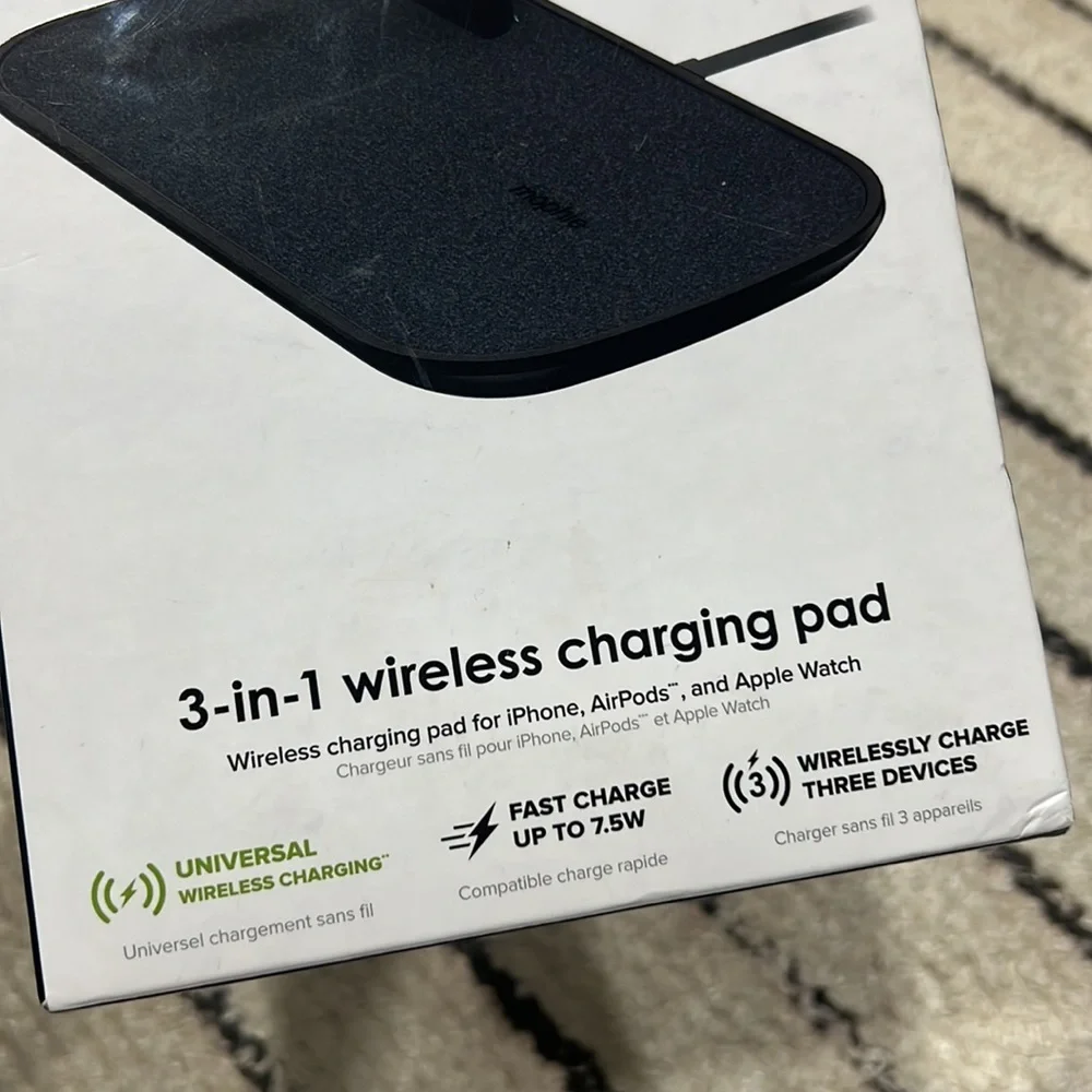 Mophie 3-in-1 wireless charging pad